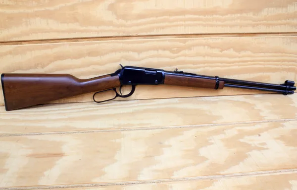 Henry H001 Classic Lever Action .22S/L/LR; MA OK